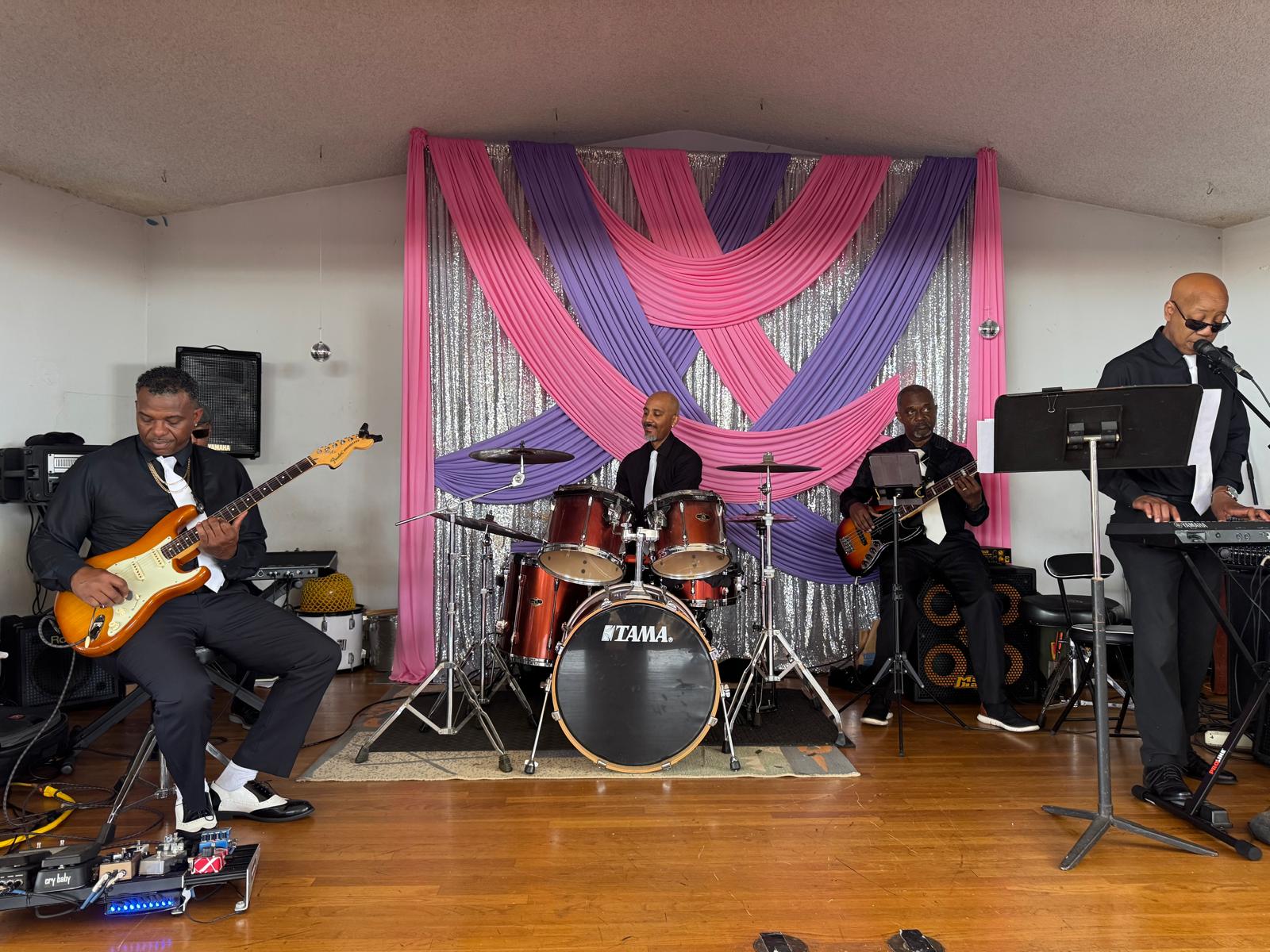A cinematic capture of a soulful live performance